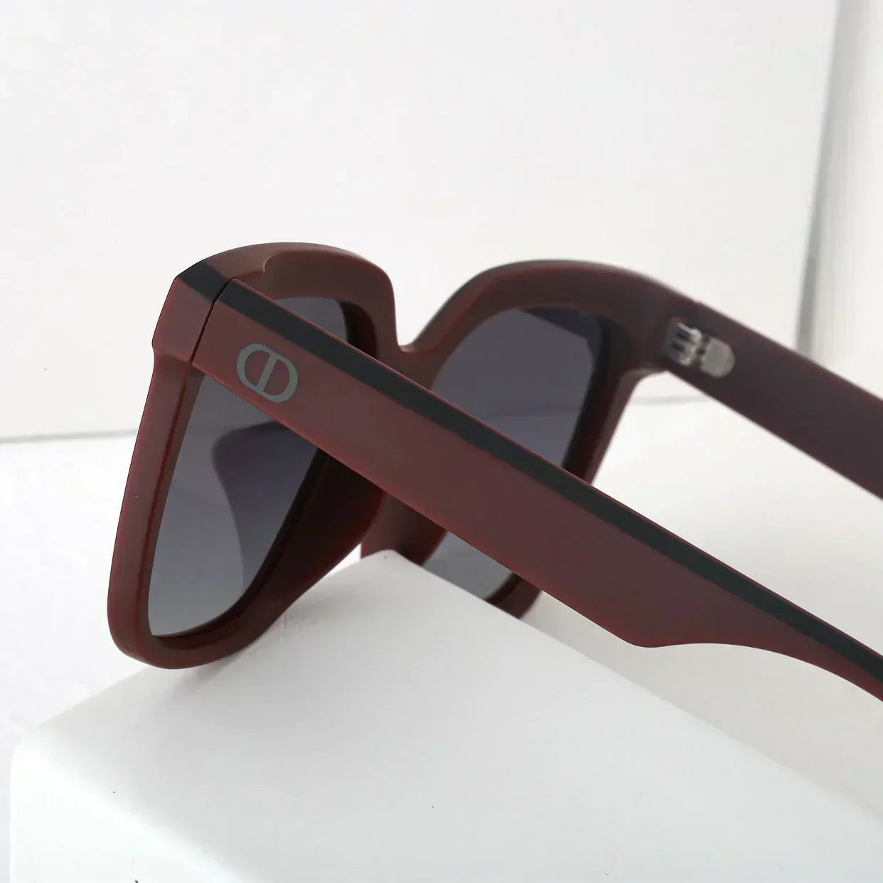 4 color simple double color polarized sunglasses