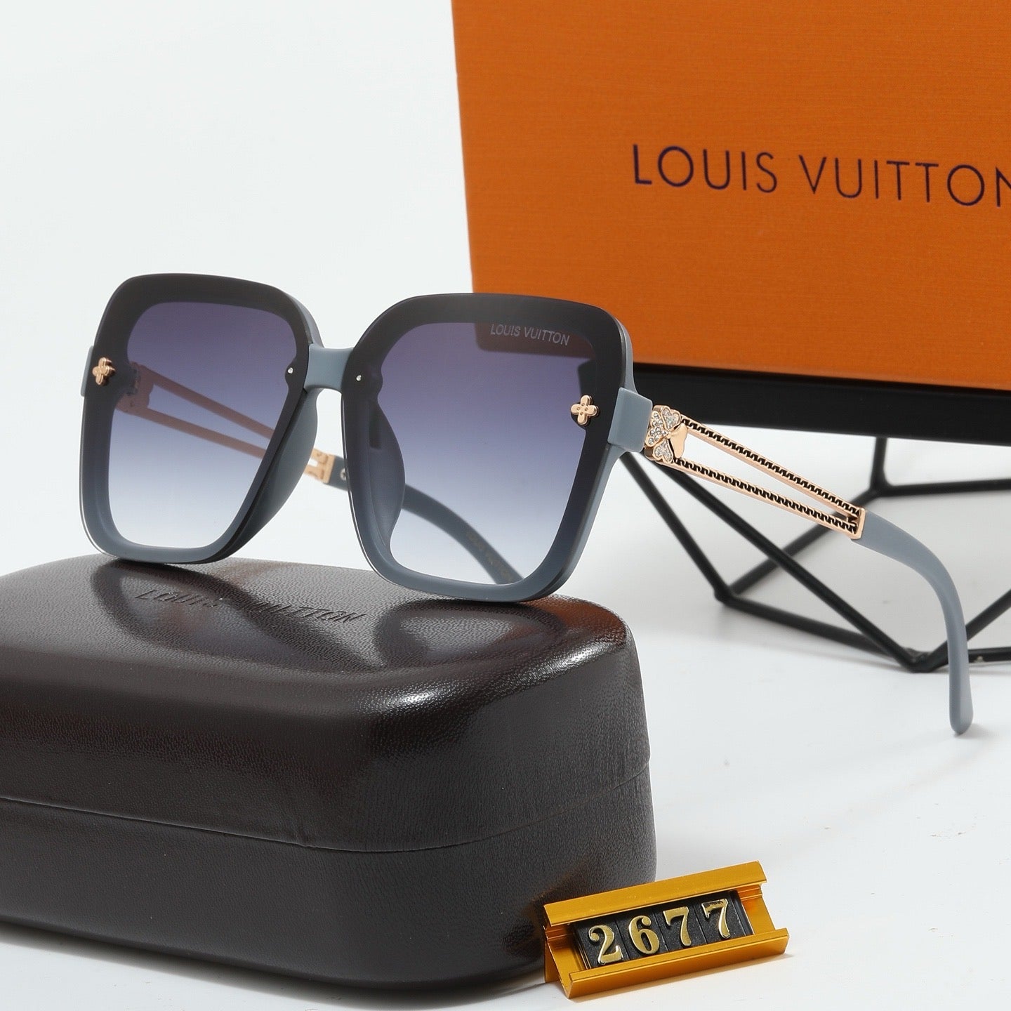 4 colors of new popular sunglasses