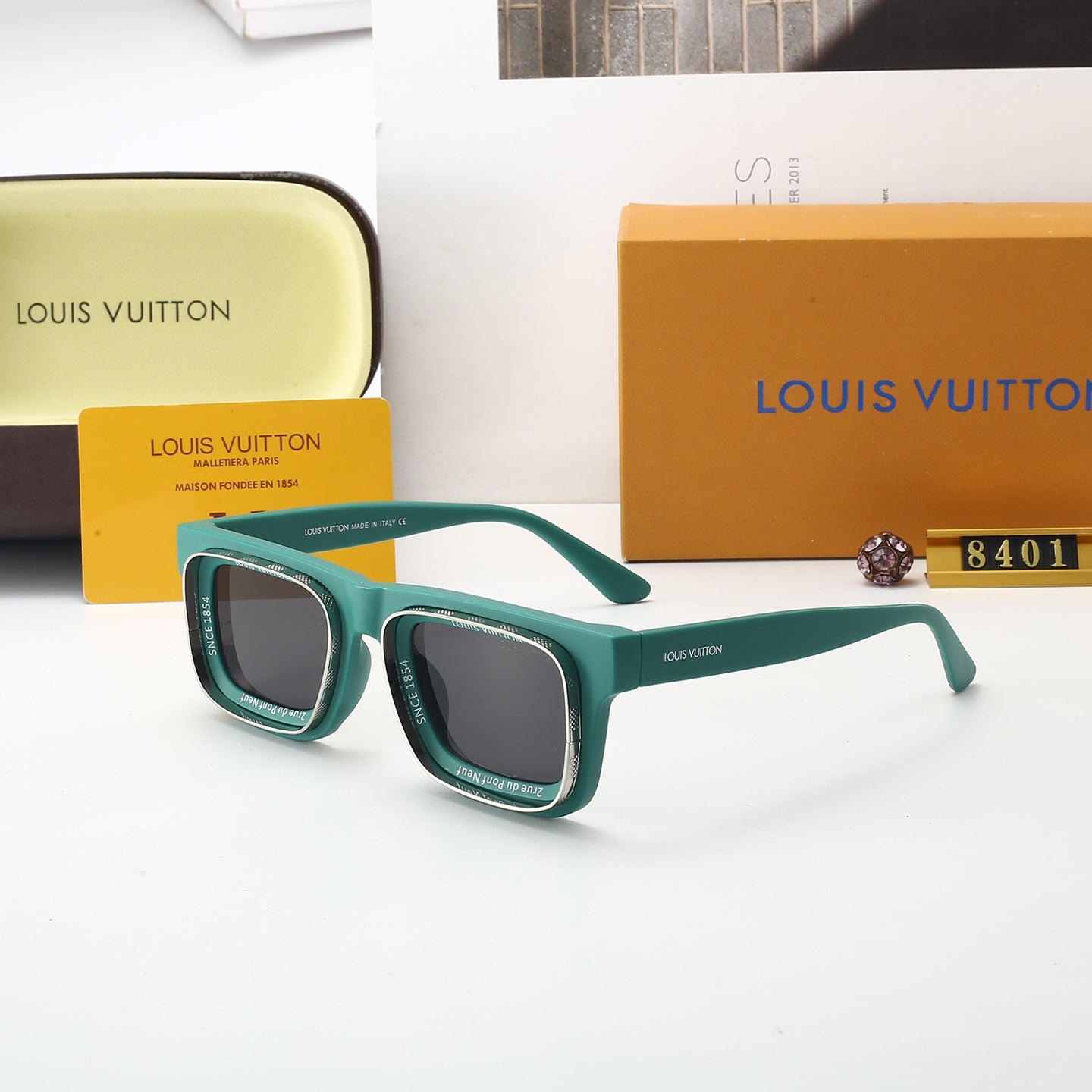 4-color UV-proof HD lenses. fashionable and versatile. super beautiful
