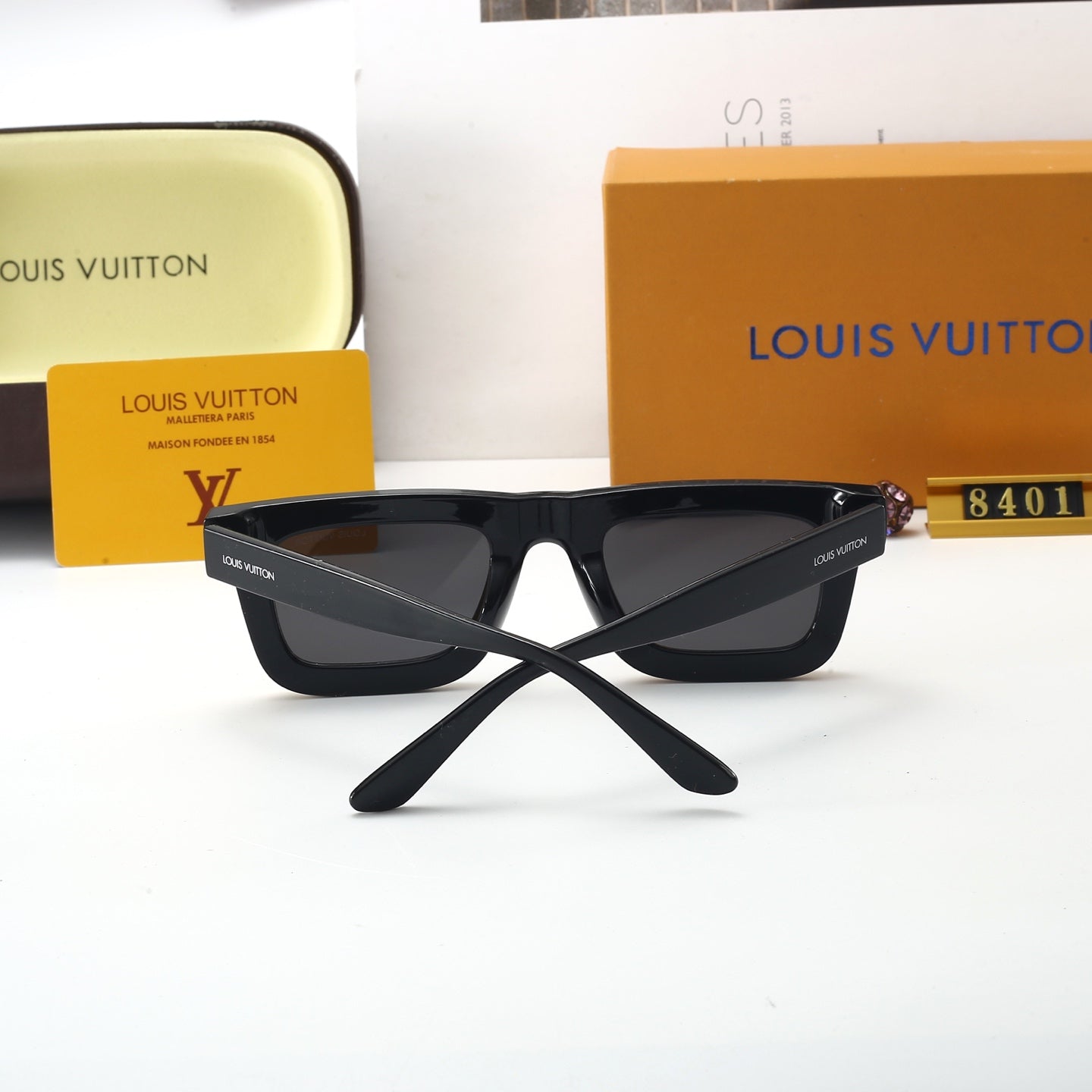 4-color UV-proof HD lenses. fashionable and versatile. super beautiful